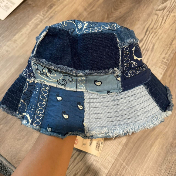 hat - Picture 2 of 7